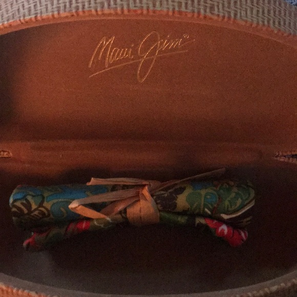 Maui Jim Large Clam Case - Picture 4 of 5